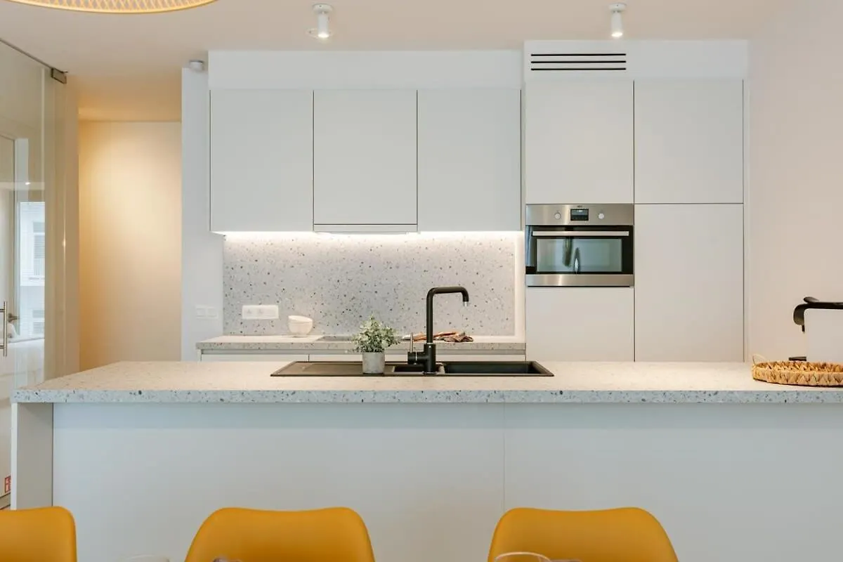 Huswell - Lovely New Apartment Close To The Sea Ostend