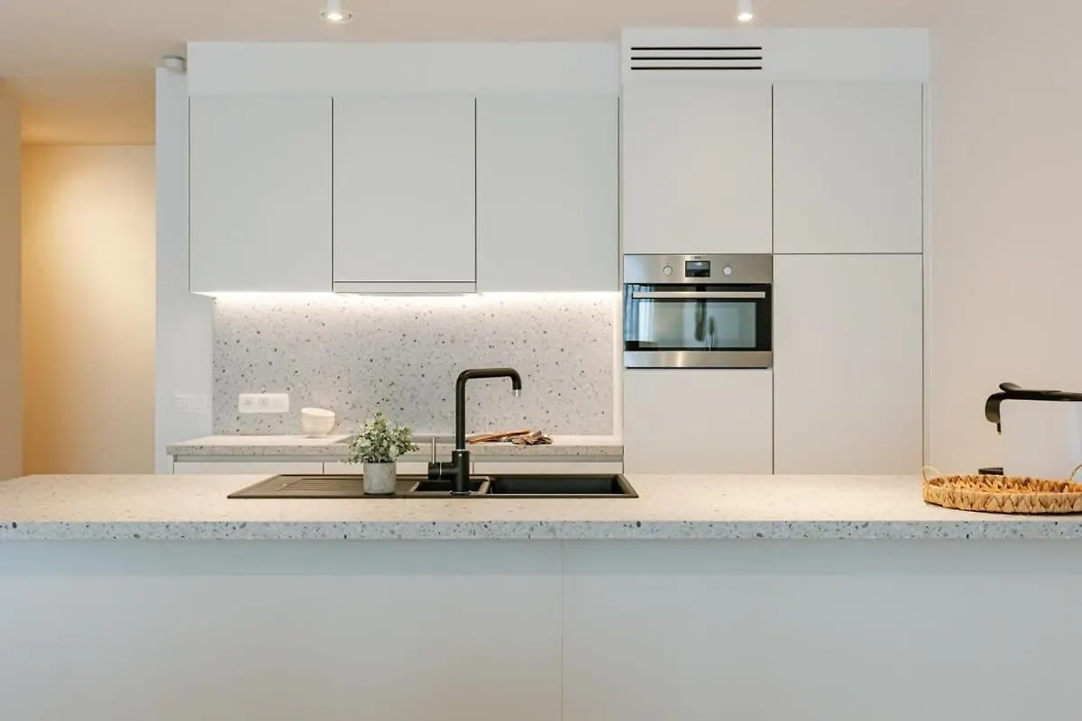 Huswell - Lovely New Apartment Close To The Sea Ostend